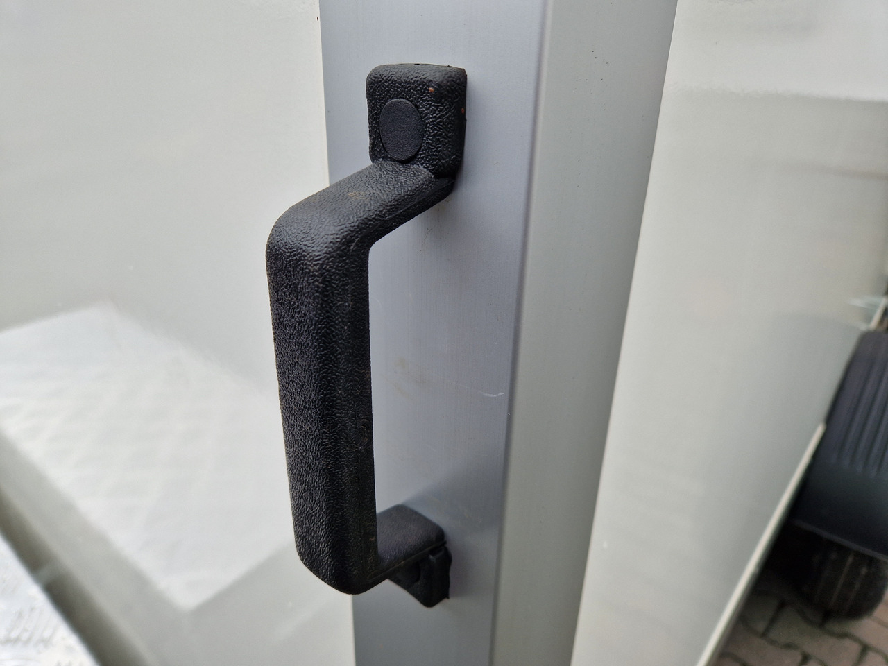 WM Meyer Koffer AZ 2035/151 S35 351x151x185cm (L) 2000kg - Прицеп-фургон: фото 4 WM Meyer Koffer AZ 2035/151 S35 351x151x185cm (L) 2000kg - Прицеп-фургон: фото 4