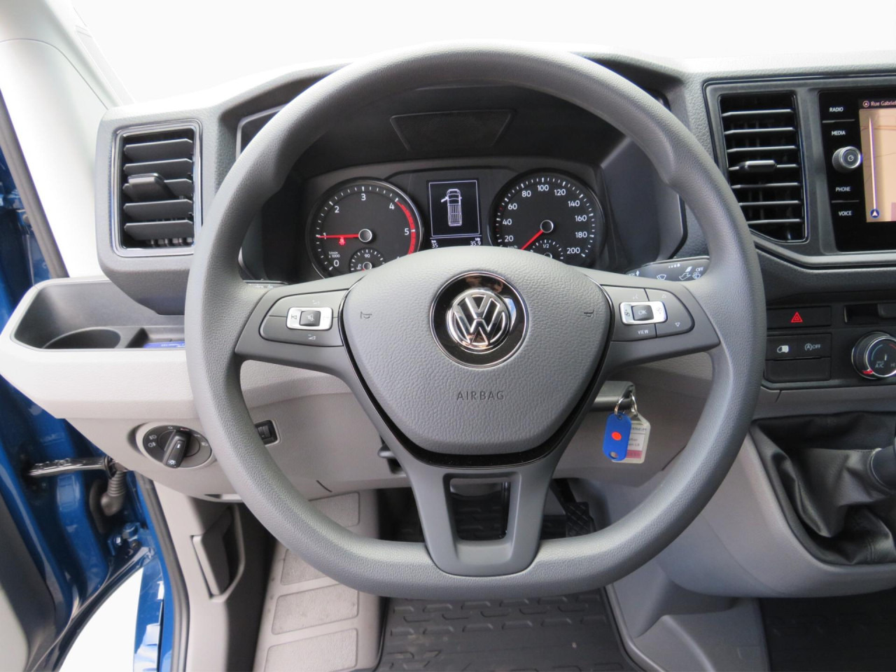 VOLKSWAGEN Crafter 35 L3H3 Kasten Klima Navi ZV - Цельнометаллический фургон: фото 2 VOLKSWAGEN Crafter 35 L3H3 Kasten Klima Navi ZV - Цельнометаллический фургон: фото 2