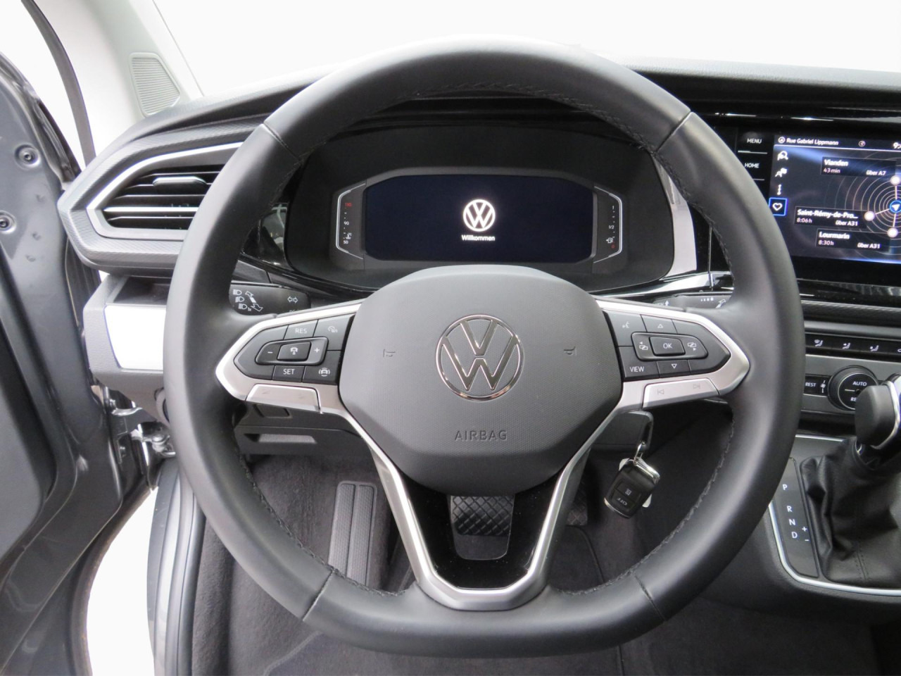 VOLKSWAGEN T6.1 Multivan Comfortline Edition Court Bluetooth - Легковой автомобиль: фото 3 VOLKSWAGEN T6.1 Multivan Comfortline Edition Court Bluetooth - Легковой автомобиль: фото 3