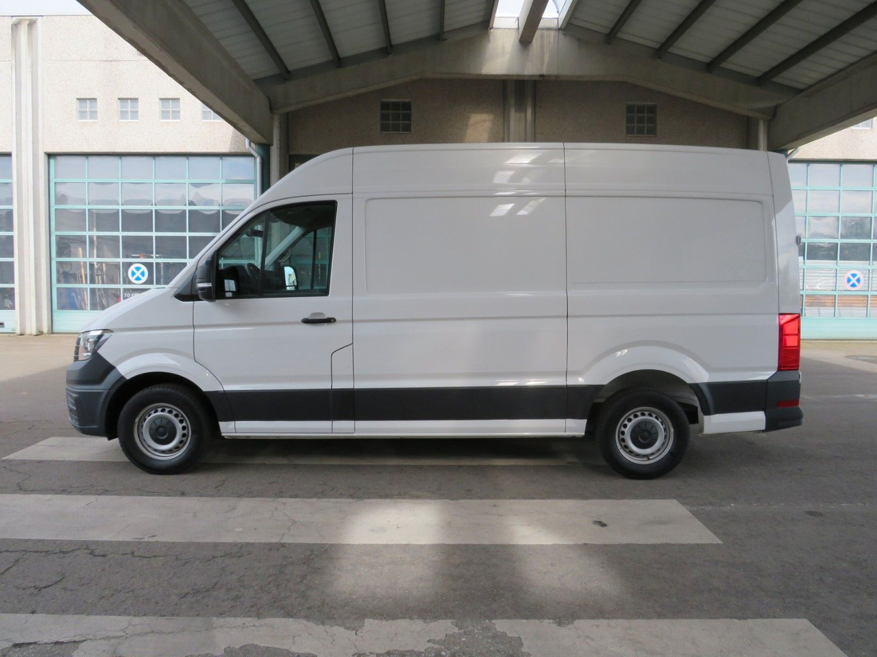 Volkswagen Crafter 35 L3H3 Kasten - Цельнометаллический фургон: фото 3 Volkswagen Crafter 35 L3H3 Kasten - Цельнометаллический фургон: фото 3