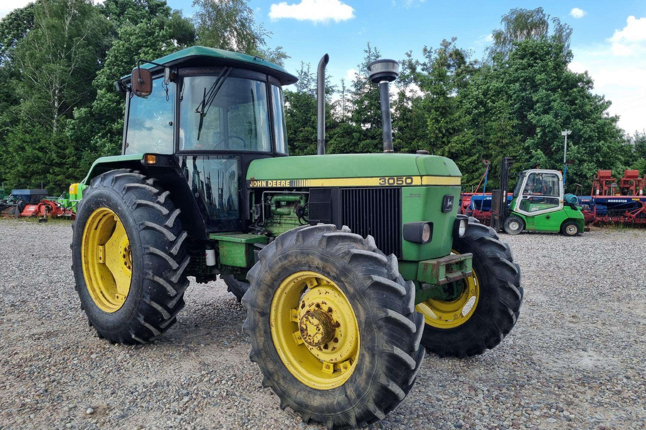 John Deere 3050 - Трактор: фото 2 John Deere 3050 - Трактор: фото 2
