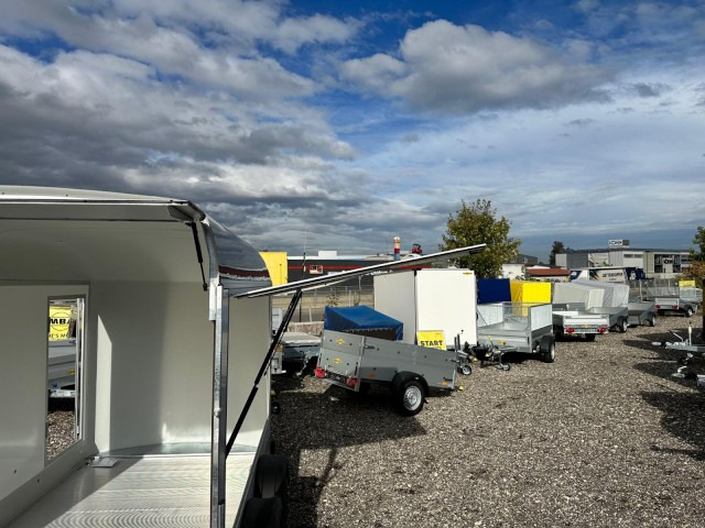 Новый Прицеп-фургон Cheval Liberte Debon Roadster 500 Sandwich Verkaufsklappe 2600 kg, 100 km/h, 320x167x200cm: фото 10 Новый Прицеп-фургон Cheval Liberte Debon Roadster 500 Sandwich Verkaufsklappe 2600 kg, 100 km/h, 320x167x200cm: фото 10