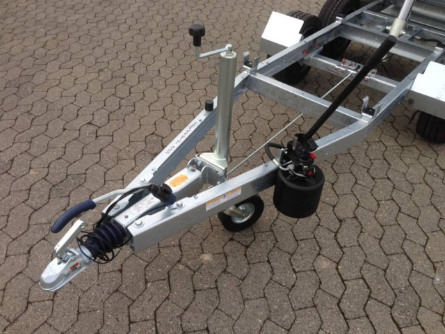 Humbaur HUK 273117 Heckkipper 2,7 t. 3140 x 1750 x 300 mm, E-Pumpe - Самосвальный прицеп: фото 3 Humbaur HUK 273117 Heckkipper 2,7 t. 3140 x 1750 x 300 mm, E-Pumpe - Самосвальный прицеп: фото 3