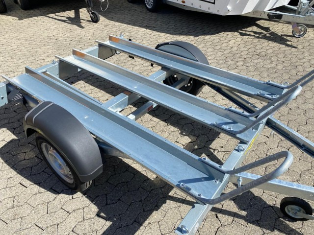 Humbaur Motorradanhänger HM 752113, 100 km/h 0,75 t. 2095 x 1365 x 70 mm - Прицеп для мотоцикла: фото 3 Humbaur Motorradanhänger HM 752113, 100 km/h 0,75 t. 2095 x 1365 x 70 mm - Прицеп для мотоцикла: фото 3