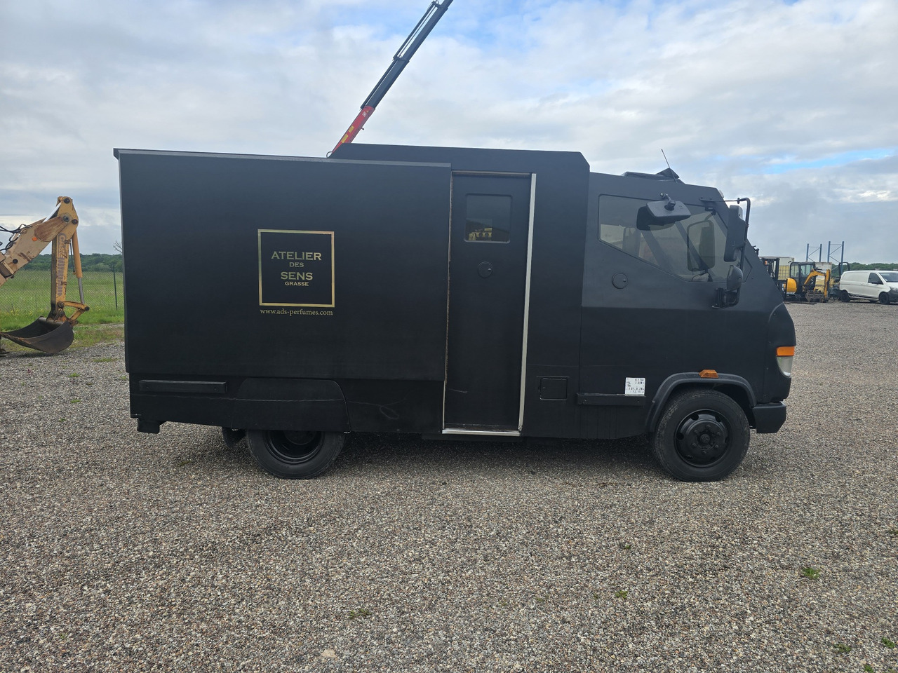 Mercedes Vario 816 - Инкассаторская машина: фото 3 Mercedes Vario 816 - Инкассаторская машина: фото 3