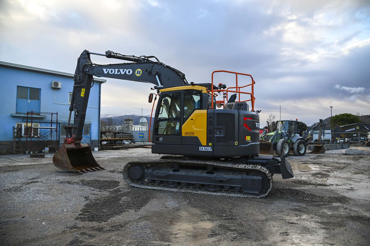 VOLVO ECR235EL - Гусеничный экскаватор: фото 3 VOLVO ECR235EL - Гусеничный экскаватор: фото 3