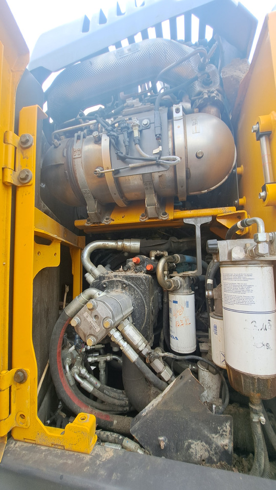 VOLVO EWR150E - Колёсный экскаватор: фото 4 VOLVO EWR150E - Колёсный экскаватор: фото 4