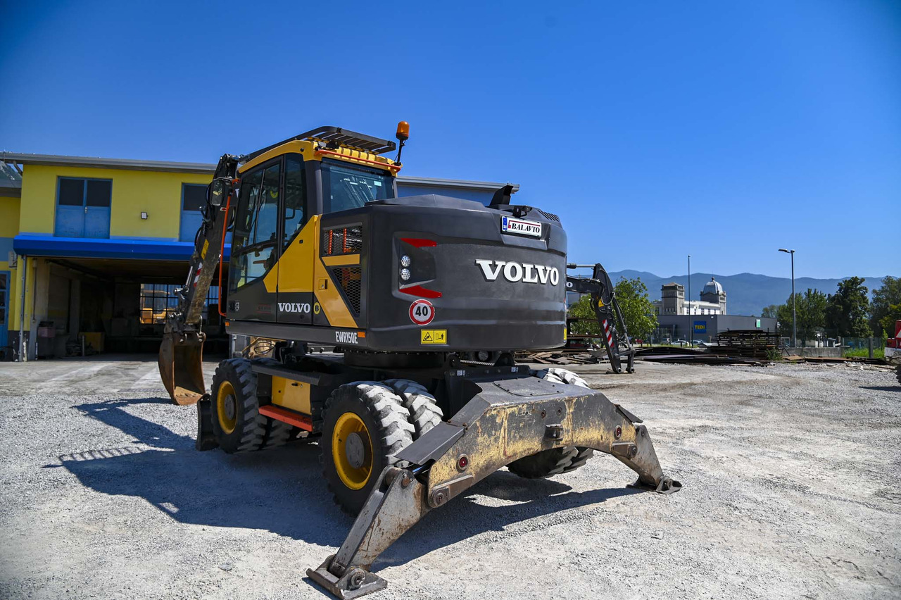 VOLVO EWR150E - Колёсный экскаватор: фото 5 VOLVO EWR150E - Колёсный экскаватор: фото 5