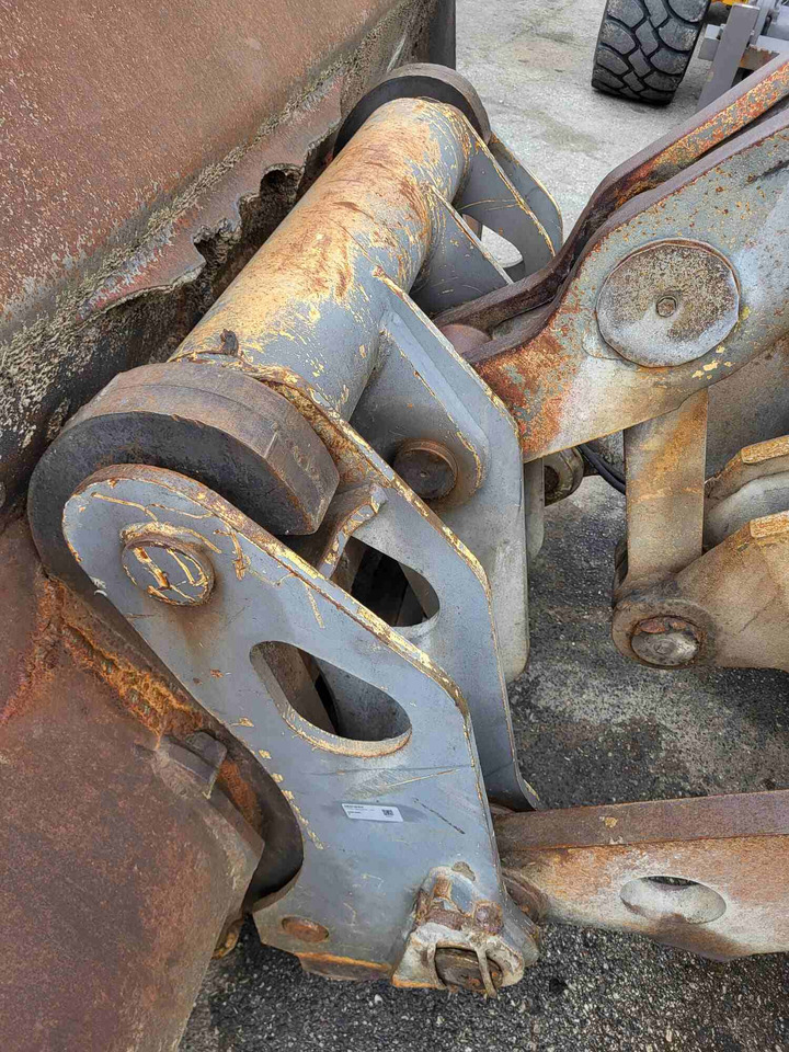 Volvo quick coupler - Сцепное устройство для Погрузчиков: фото 3 Volvo quick coupler - Сцепное устройство для Погрузчиков: фото 3