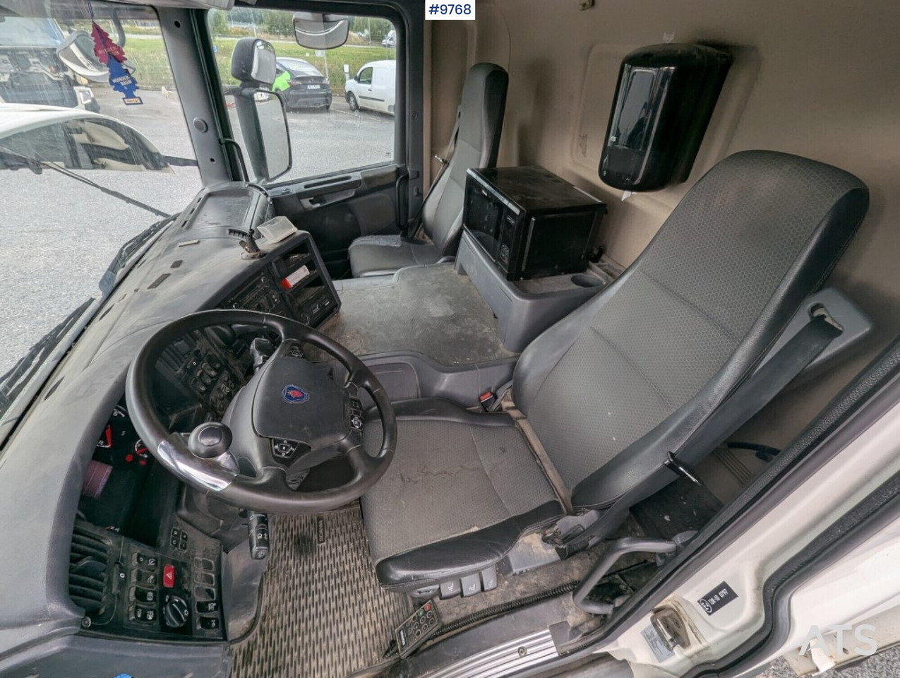 Box Truck Scania P280 4X2 with tail lift - Грузовик с закрытым кузовом: фото 5 Box Truck Scania P280 4X2 with tail lift - Грузовик с закрытым кузовом: фото 5