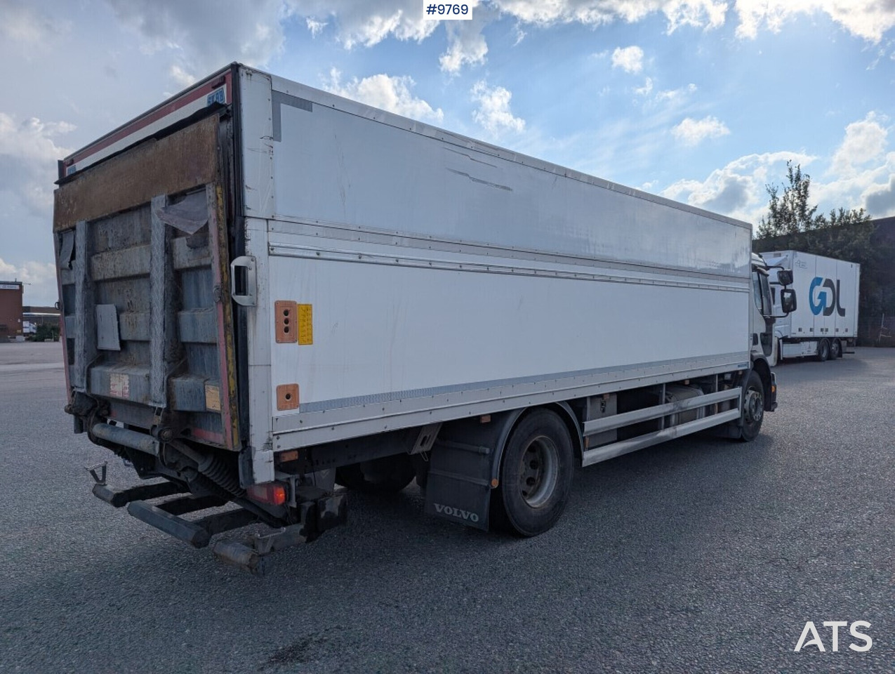 Box Truck Volvo FE 4X2 with tail lift, height adjustable box - Грузовик с закрытым кузовом: фото 3 Box Truck Volvo FE 4X2 with tail lift, height adjustable box - Грузовик с закрытым кузовом: фото 3
