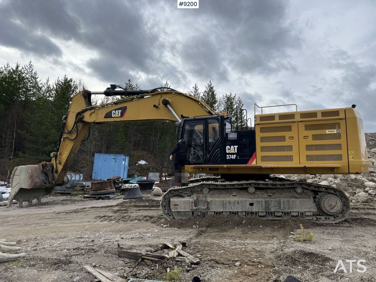 CAT 374 FL crawler excavator with bucket (VIDEO) - Экскаватор: фото 1 CAT 374 FL crawler excavator with bucket (VIDEO) - Экскаватор: фото 1