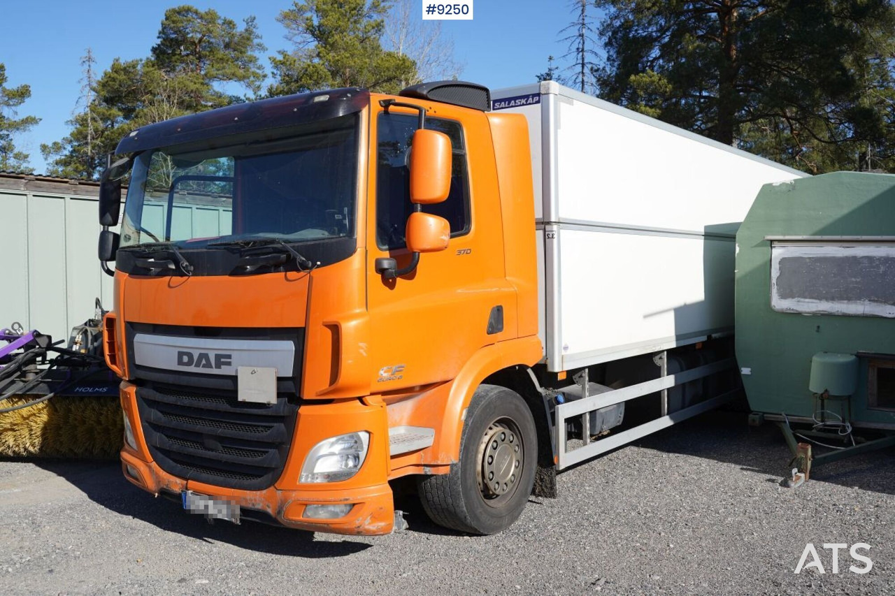 DAF CF 370Y Box truck, Height adjustable box - Грузовик с закрытым кузовом: фото 1 DAF CF 370Y Box truck, Height adjustable box - Грузовик с закрытым кузовом: фото 1