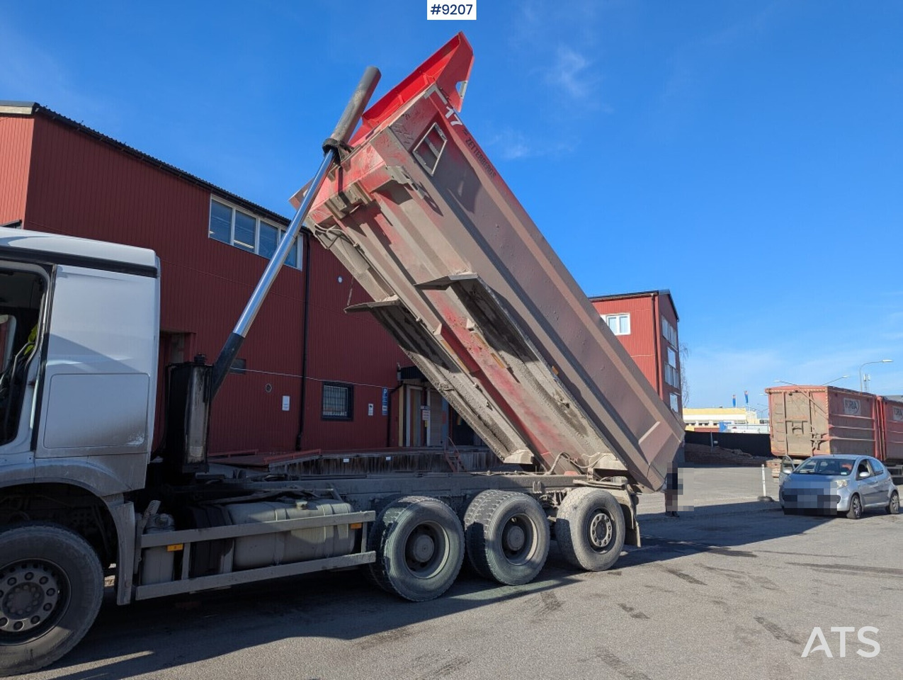 Dump / tipper truck Mercedes Benz Arocs 3253 8X4 - Самосвал: фото 5 Dump / tipper truck Mercedes Benz Arocs 3253 8X4 - Самосвал: фото 5