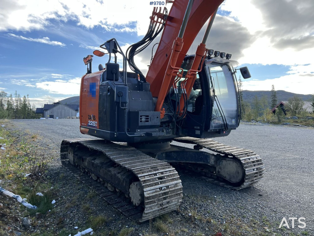 Hitachi ZX 225 US LC-L with excavation system and attachments - Гусеничный экскаватор: фото 3 Hitachi ZX 225 US LC-L with excavation system and attachments - Гусеничный экскаватор: фото 3