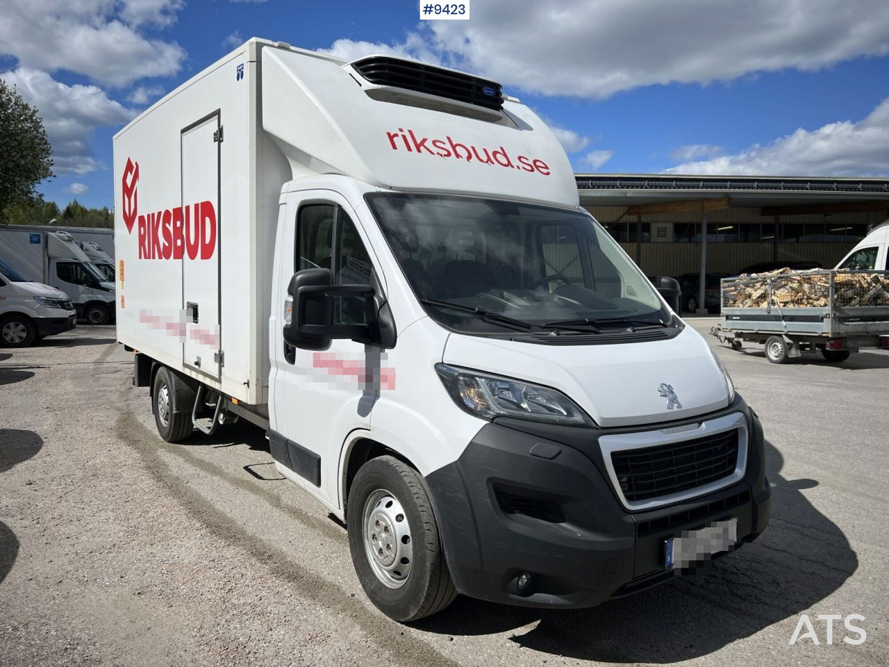 PEUGOT BOXER Box Truck with refrigeration unit and Tail Lift - Грузовик с закрытым кузовом: фото 2 PEUGOT BOXER Box Truck with refrigeration unit and Tail Lift - Грузовик с закрытым кузовом: фото 2