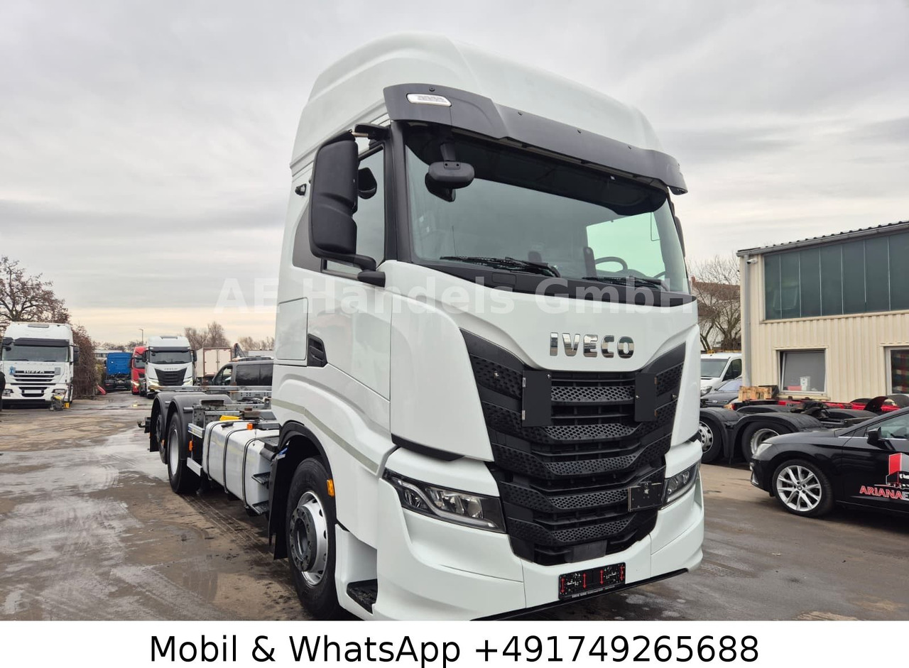 Iveco S-WAY 510 AS LL 6x2 BDF *Retarder/2xTank/AHK/ACC - Грузовик-контейнеровоз/ Сменный кузов: фото 1 Iveco S-WAY 510 AS LL 6x2 BDF *Retarder/2xTank/AHK/ACC - Грузовик-контейнеровоз/ Сменный кузов: фото 1