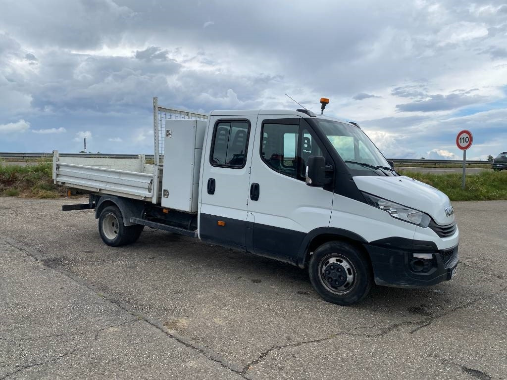 Iveco DAILY 35-140 C14 2.3D/140 / JPM VULCAIN endommagé - Малотоннажный самосвал, Грузопассажирский фургон: фото 4 Iveco DAILY 35-140 C14 2.3D/140 / JPM VULCAIN endommagé - Малотоннажный самосвал, Грузопассажирский фургон: фото 4