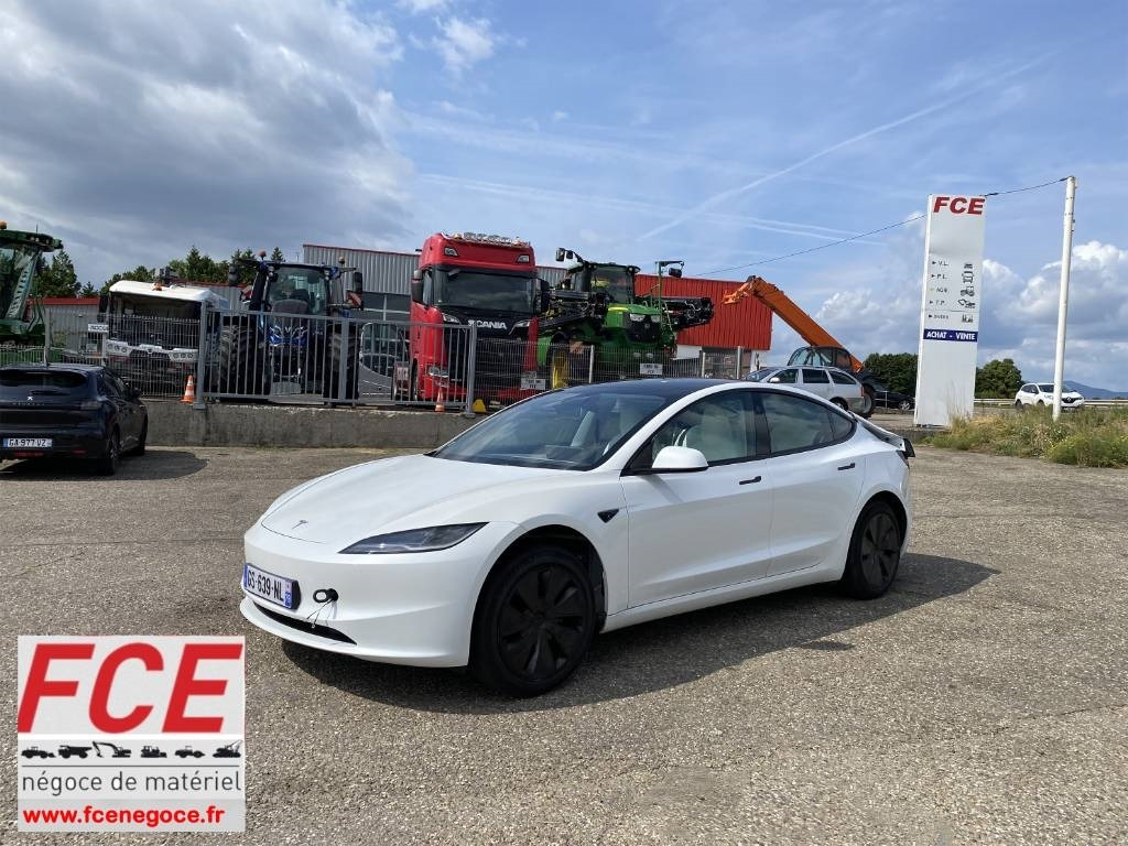 Tesla MODEL 3 5YJ3 Carte Grise Française endommagée - Легковой автомобиль: фото 1 Tesla MODEL 3 5YJ3 Carte Grise Française endommagée - Легковой автомобиль: фото 1
