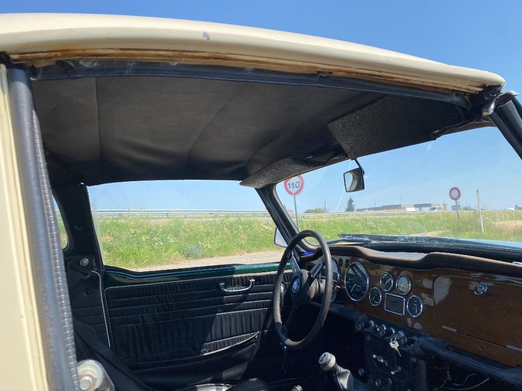 Легковой автомобиль Triumph TR4-A + Hard Top / OldTimer endommagé: фото 49
