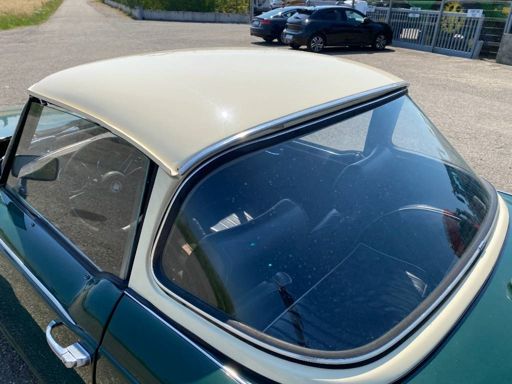 Легковой автомобиль Triumph TR4-A + Hard Top / OldTimer endommagé: фото 27