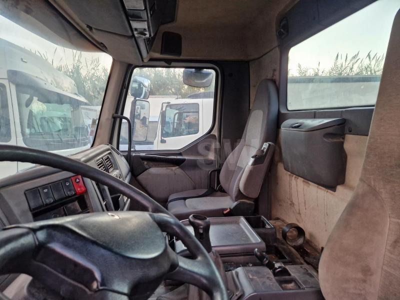 Renault Premium 420 DCI - Крюковой мультилифт: фото 5 Renault Premium 420 DCI - Крюковой мультилифт: фото 5