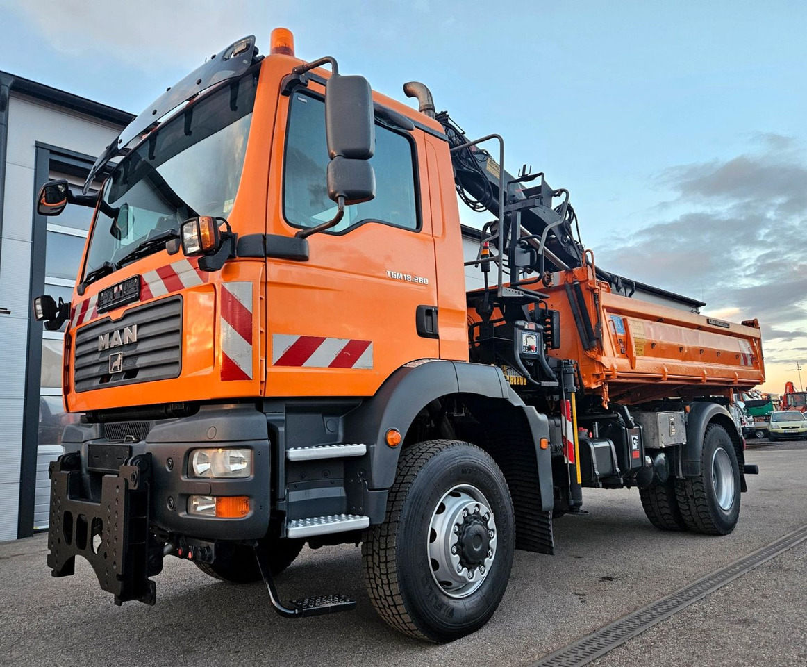 MAN TGM 18.280 4x4 HIAB 111-3 Funk Kran Winterdienst - Самосвал, Автоманипулятор: фото 4 MAN TGM 18.280 4x4 HIAB 111-3 Funk Kran Winterdienst - Самосвал, Автоманипулятор: фото 4