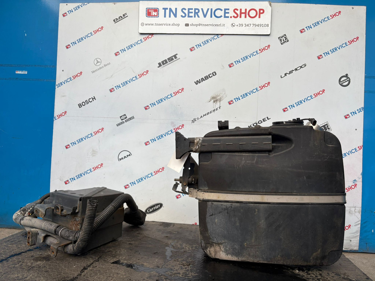 Serbatoio Adblue Iveco - Бак для AdBlue для Фургонов: фото 4 Serbatoio Adblue Iveco - Бак для AdBlue для Фургонов: фото 4