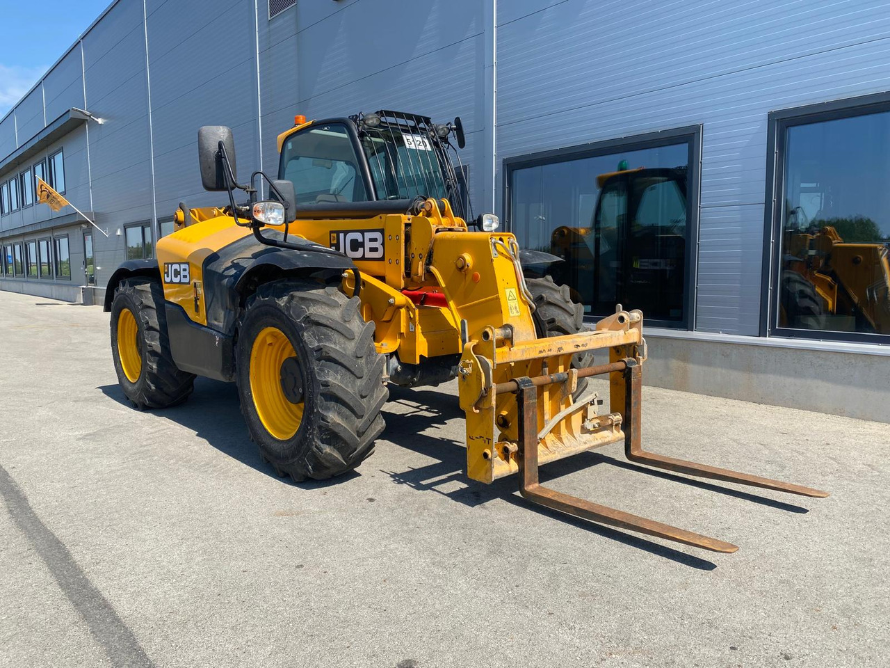 JCB 535-95 - Телескопический погрузчик: фото 3 JCB 535-95 - Телескопический погрузчик: фото 3