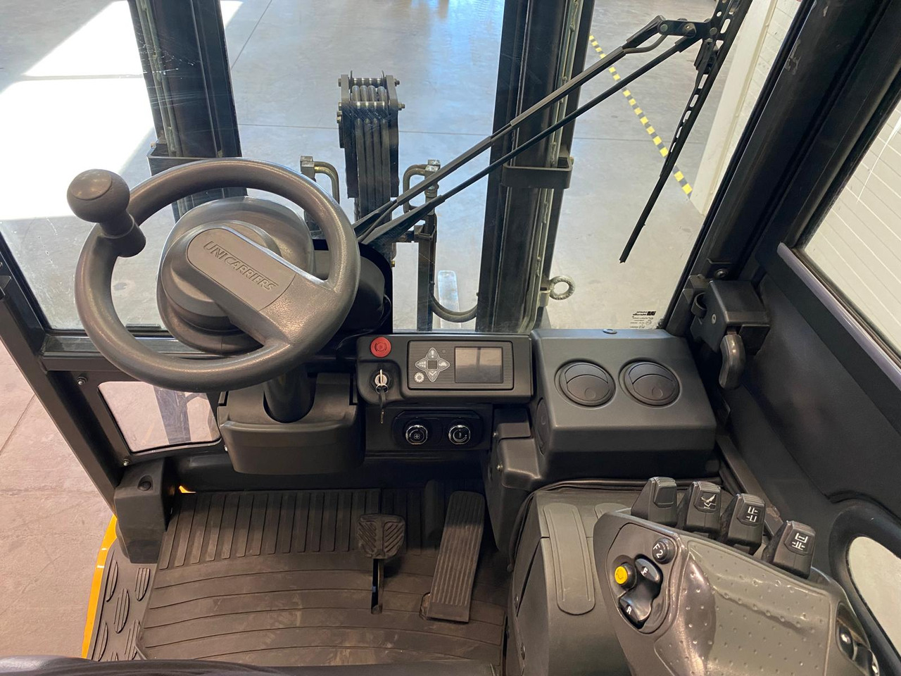 Электропогрузчик Unicarriers A2N1L16Q: фото 8 Электропогрузчик Unicarriers A2N1L16Q: фото 8