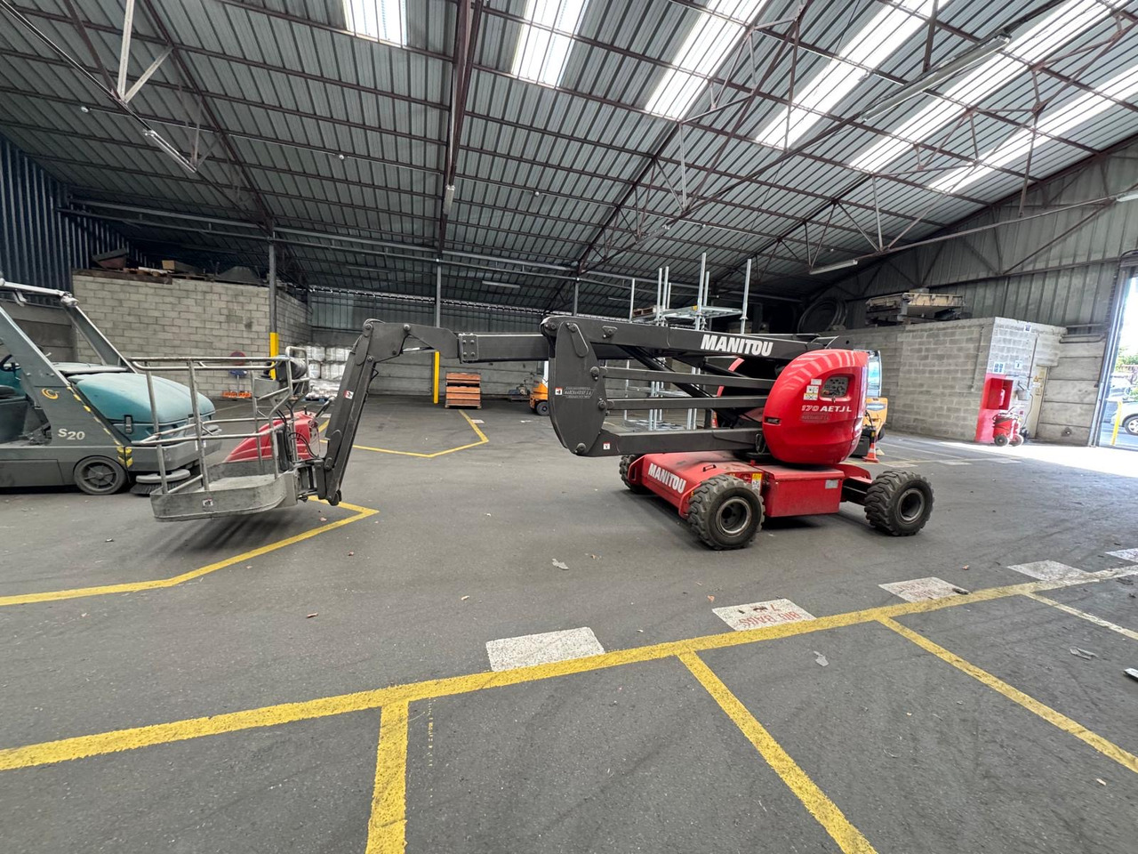 MANITOU AETJ 170 - Коленчатый подъемник: фото 4 MANITOU AETJ 170 - Коленчатый подъемник: фото 4