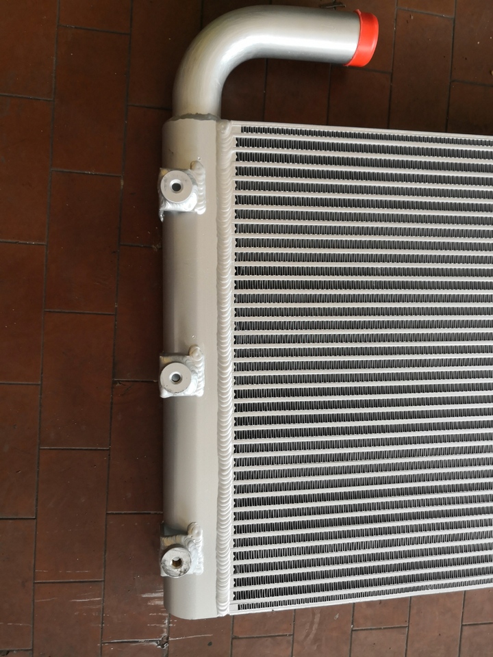 HITACHI ZX 160LC3 4668376 - Масляный радиатор для Гусеничных экскаваторов: фото 2 HITACHI ZX 160LC3 4668376 - Масляный радиатор для Гусеничных экскаваторов: фото 2
