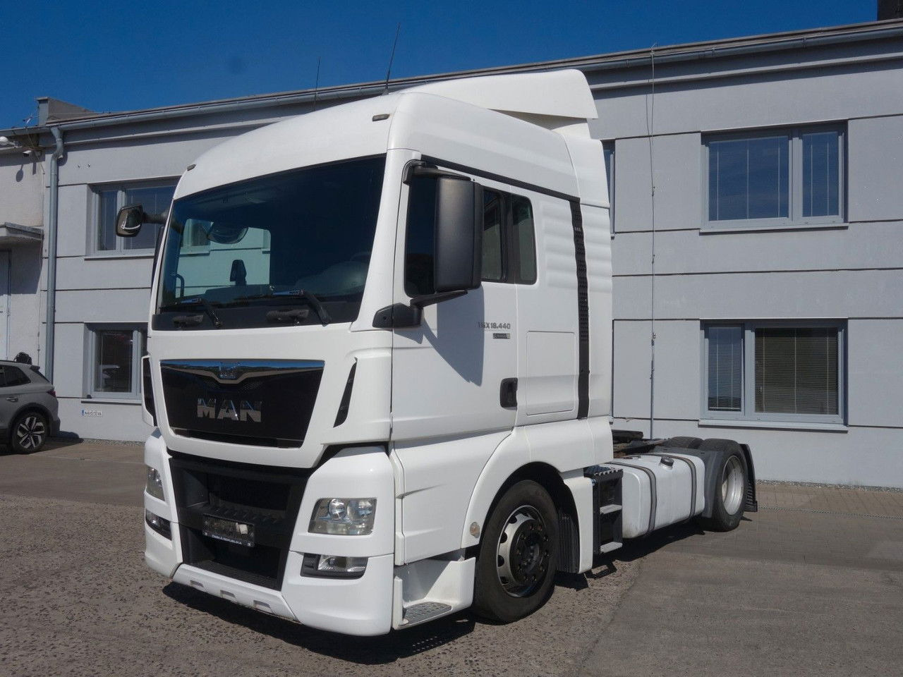 MAN TGX 18.440 XLX, E6, LD - Тягач: фото 2 MAN TGX 18.440 XLX, E6, LD - Тягач: фото 2