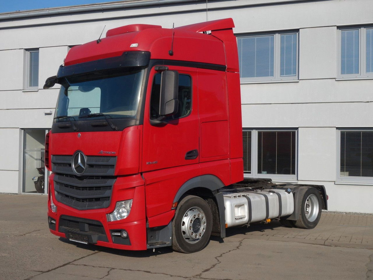 Mercedes-Benz Actros 1845 Lsnrl, Lowdeck, Standklima - Тягач: фото 1 Mercedes-Benz Actros 1845 Lsnrl, Lowdeck, Standklima - Тягач: фото 1