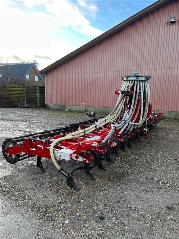 AP 8m Sortjords nedfælder m/ pakkevalse - Адаптер для внутрипочвенного внесения удобрений: фото 2 AP 8m Sortjords nedfælder m/ pakkevalse - Адаптер для внутрипочвенного внесения удобрений: фото 2