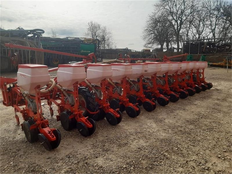 Maschio Gaspardo Manta XL 12 rk - Сеялка: фото 2 Maschio Gaspardo Manta XL 12 rk - Сеялка: фото 2