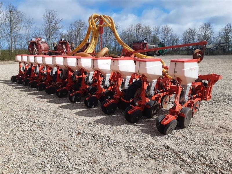 Maschio Gaspardo Manta XL 12 rk med PA1 fronttank - Сеялка: фото 1 Maschio Gaspardo Manta XL 12 rk med PA1 fronttank - Сеялка: фото 1