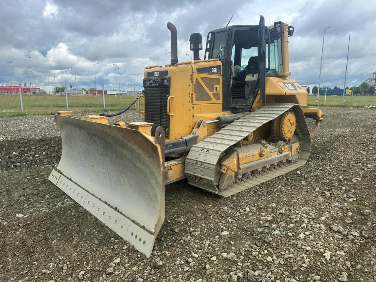 CAT D6NXL - Бульдозер: фото 1 CAT D6NXL - Бульдозер: фото 1
