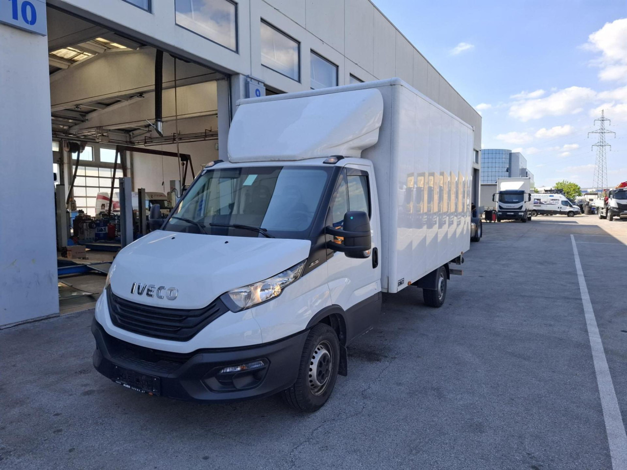 IVECO Daily 35S16 - Цельнометаллический фургон: фото 1 IVECO Daily 35S16 - Цельнометаллический фургон: фото 1