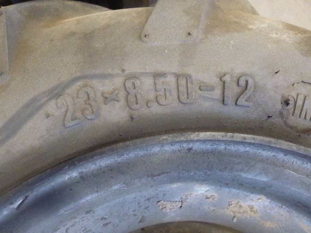 Däck med fälg Trelleborg, 23X8.50-12 - Ось и запчасти для Строительной техники: фото 3 Däck med fälg Trelleborg, 23X8.50-12 - Ось и запчасти для Строительной техники: фото 3