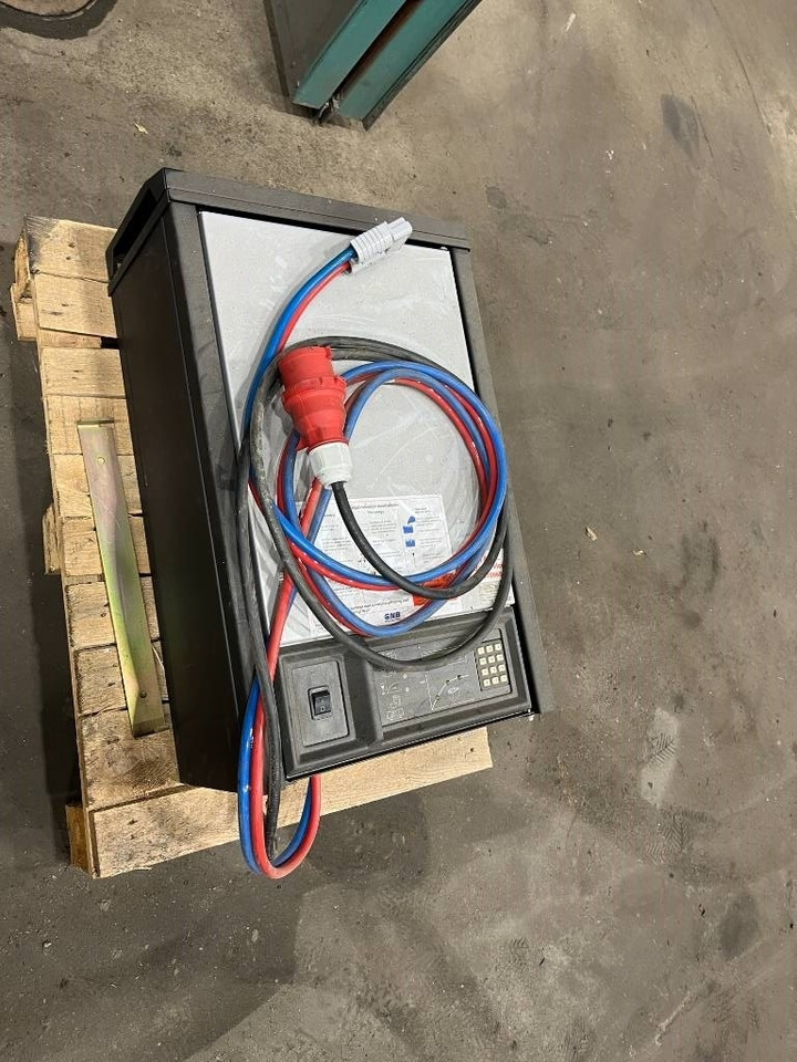 Tennant 7200 - Поломоечная машина: фото 4 Tennant 7200 - Поломоечная машина: фото 4