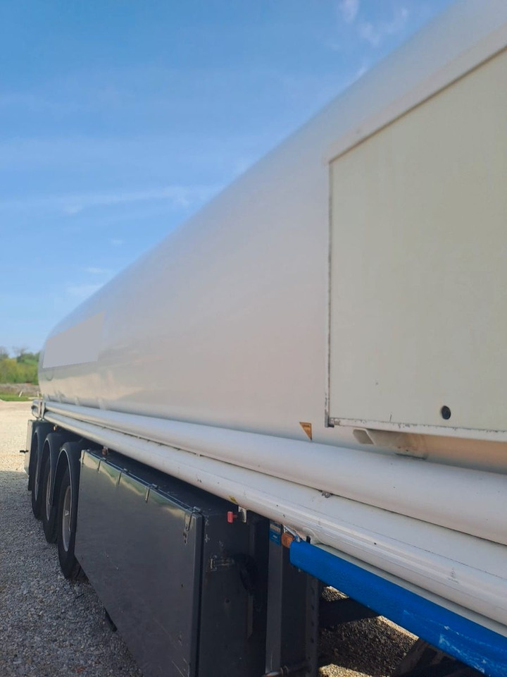 Schrader ADR, Treibstoff Diesel/Benzin, 4 Kammern, Sening Schrader ADR, Treibstoff Diesel/Benzin, 4 Kammern, Sening - Полуприцеп-цистерна: фото 5 Schrader ADR, Treibstoff Diesel/Benzin, 4 Kammern, Sening Schrader ADR, Treibstoff Diesel/Benzin, 4 Kammern, Sening - Полуприцеп-цистерна: фото 5