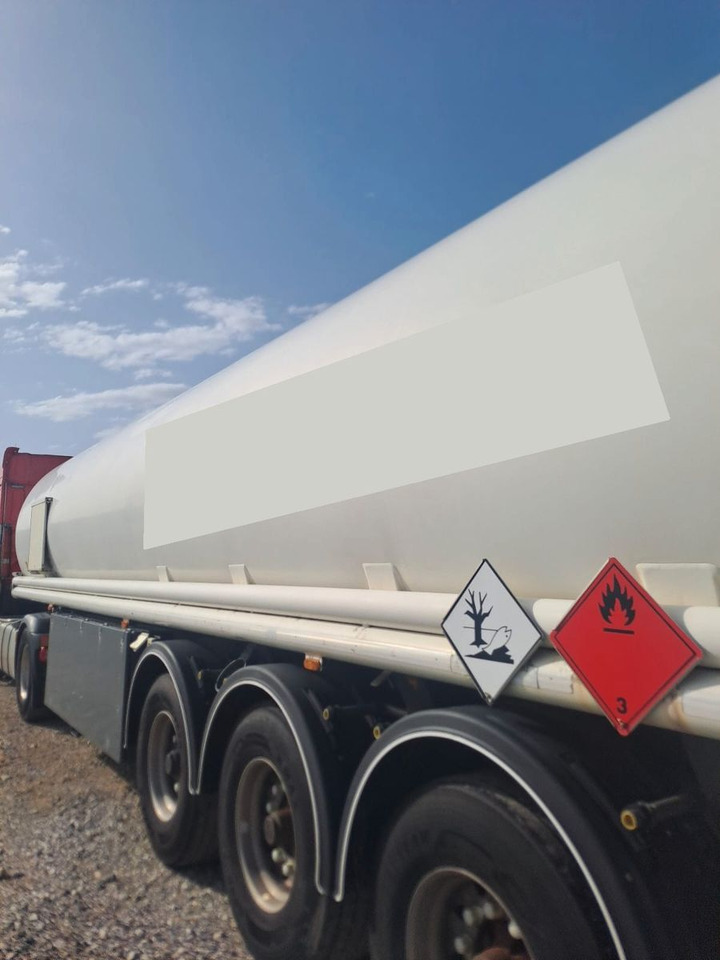 Schrader ADR, Treibstoff Diesel/Benzin, 4 Kammern, Sening Schrader ADR, Treibstoff Diesel/Benzin, 4 Kammern, Sening - Полуприцеп-цистерна: фото 3 Schrader ADR, Treibstoff Diesel/Benzin, 4 Kammern, Sening Schrader ADR, Treibstoff Diesel/Benzin, 4 Kammern, Sening - Полуприцеп-цистерна: фото 3