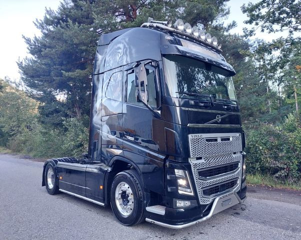 Volvo FH16-650 4x2, Euro 6, VEB, airbrush - Тягач: фото 3 Volvo FH16-650 4x2, Euro 6, VEB, airbrush - Тягач: фото 3