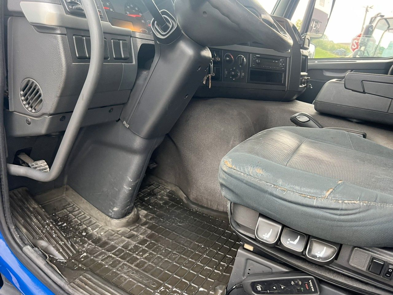 Грузовик бортовой/ Платформа Volvo FM 460 6x2, E5, L:7200mm: фото 7