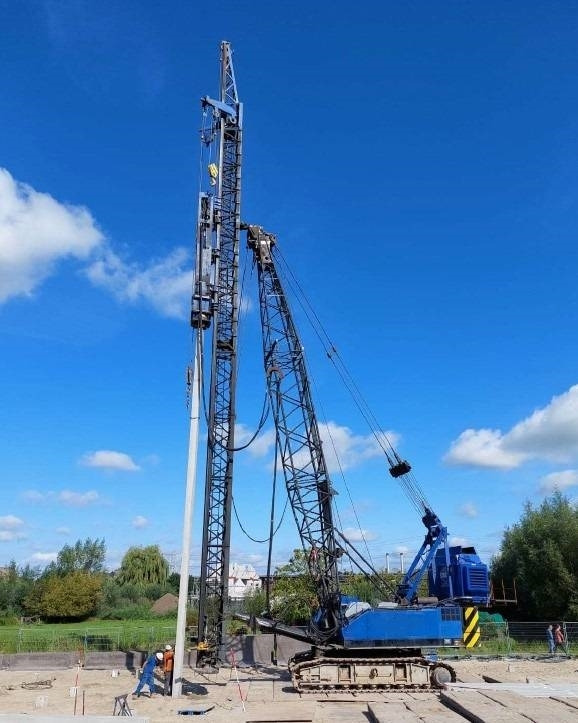 Hitachi KH300-3 PD - Гусеничный кран: фото 1 Hitachi KH300-3 PD - Гусеничный кран: фото 1