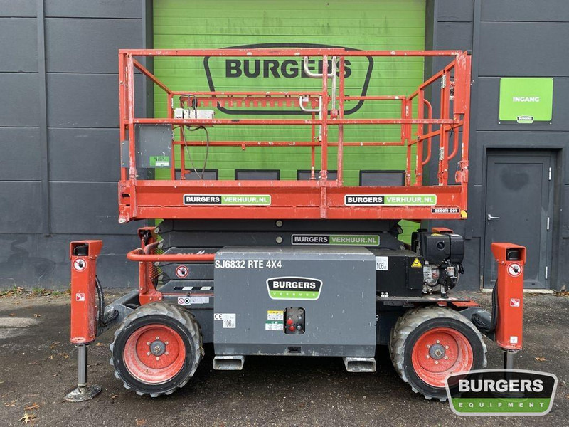 Skyjack SJ6832 RTE - Ножничный подъемник: фото 4 Skyjack SJ6832 RTE - Ножничный подъемник: фото 4