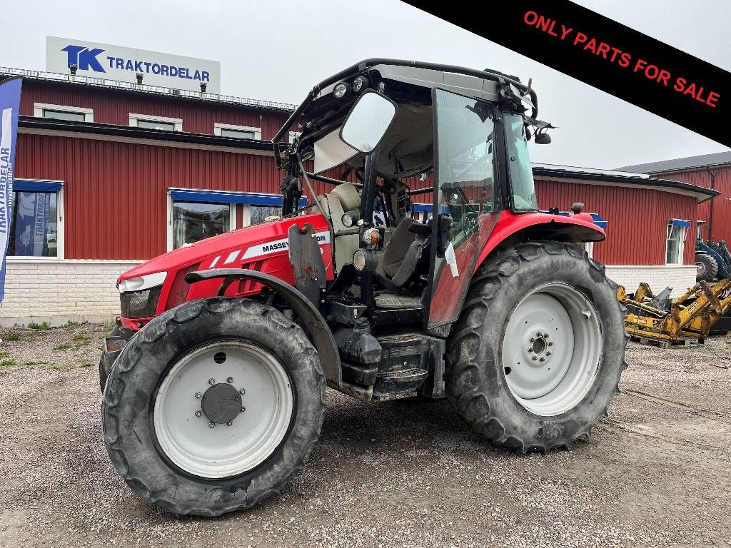Massey Ferguson 5609 Dismantled. Only specific spare parts - Трактор: фото 1 Massey Ferguson 5609 Dismantled. Only specific spare parts - Трактор: фото 1