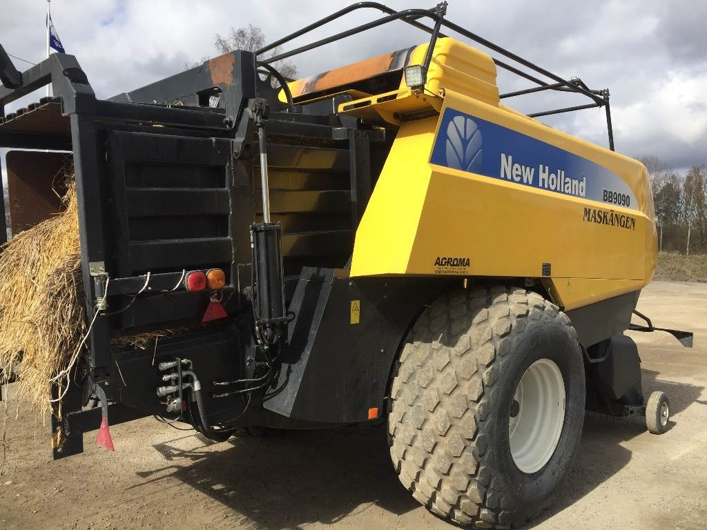 New Holland BB9090 Damaged / Skadad - Пресс-подборщик тюковый: фото 5 New Holland BB9090 Damaged / Skadad - Пресс-подборщик тюковый: фото 5