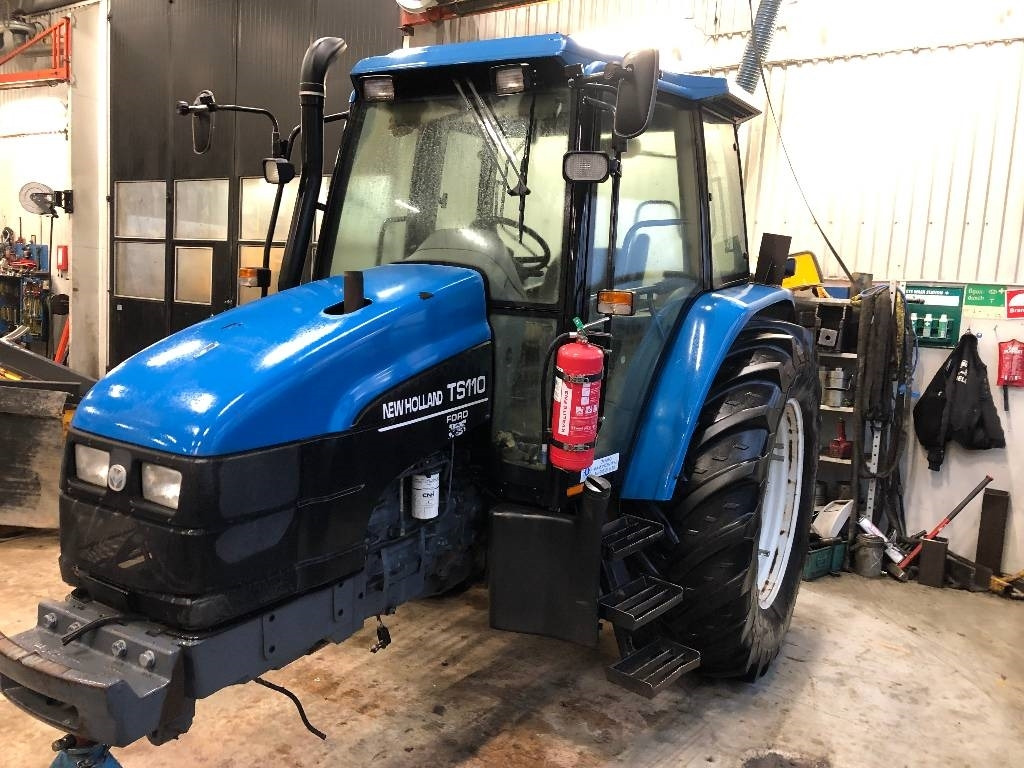 New Holland TS 110 Dismantled: only spare parts - Трактор: фото 4 New Holland TS 110 Dismantled: only spare parts - Трактор: фото 4